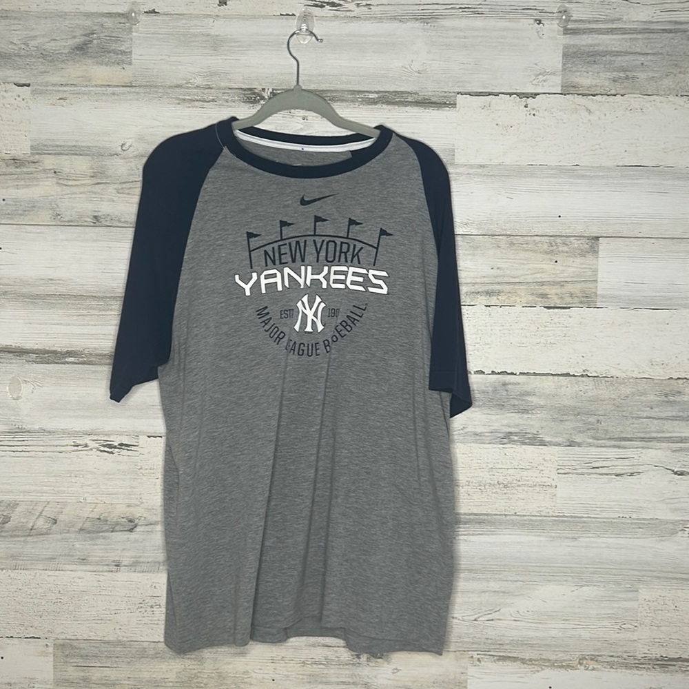 Nike New York Yankees T-shirt